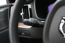 2023款沃尔沃XC60