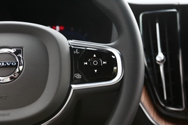 2023款沃尔沃XC60