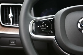 2023款沃尔沃XC60