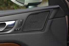 2023款沃尔沃XC60