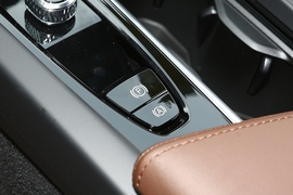 2023款沃尔沃XC60