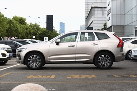 2023款沃尔沃XC60