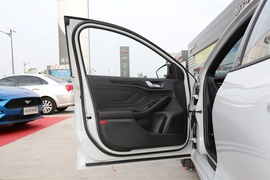 2022款福特福克斯