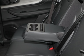 2023款奇瑞瑞虎8