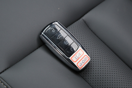 2022款奇瑞艾瑞泽5