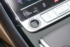 2022款奥迪A8L