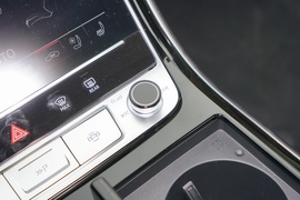 2022款奥迪A8L