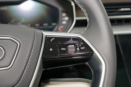 2022款奥迪A8L