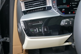 2022款奥迪A8L