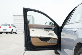 2022款奥迪A8L