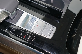 2022款奥迪A8L