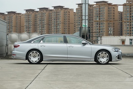 2022款奥迪A8L