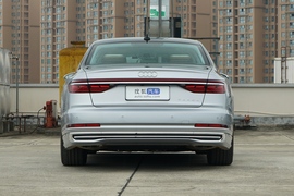 2022款奥迪A8L