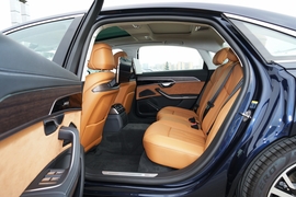 2022款奥迪A8L