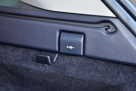 2022款路虎揽胜运动版