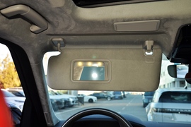 2022款路虎揽胜运动版