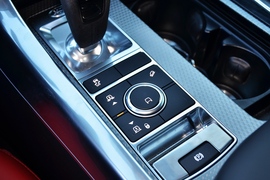 2022款路虎揽胜运动版