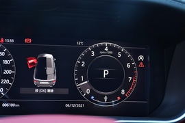 2022款路虎揽胜运动版