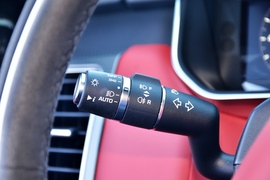 2022款路虎揽胜运动版