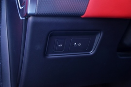 2022款路虎揽胜运动版