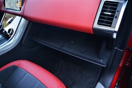 2022款路虎揽胜运动版