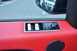 2022款路虎揽胜运动版