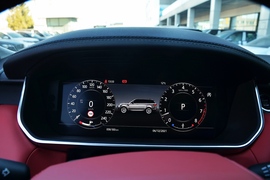 2022款路虎揽胜运动版