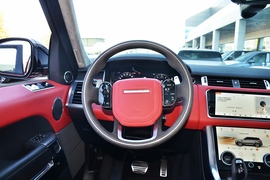 2022款路虎揽胜运动版