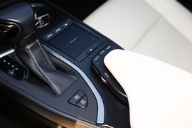 2022款雷克萨斯UX260h