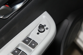 2023款东风风神E70