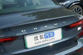 2023款沃尔沃S60