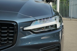 2023款沃尔沃S60