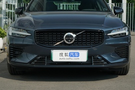 2023款沃尔沃S60