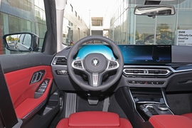 2023款宝马320i