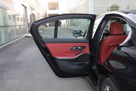 2023款宝马320i