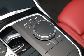 2023款宝马320i