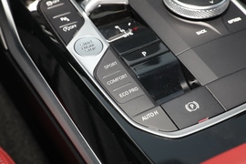 2023款宝马320i
