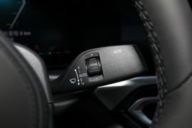 2023款宝马320i