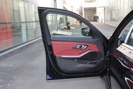 2023款宝马320i