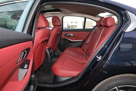 2023款宝马320i