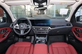 2023款宝马320i