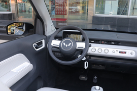2022款五菱宏光MINIEV