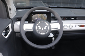 2022款五菱宏光MINIEV