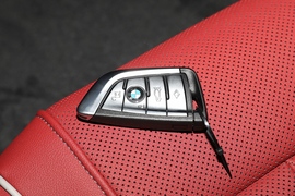 2022款宝马525Li