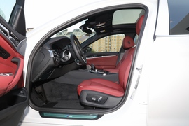 2022款宝马525Li