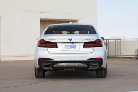 2022款宝马525Li