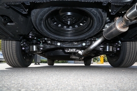 2022款丰田皇冠陆放