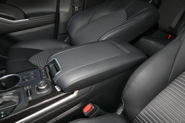 2022款丰田皇冠陆放