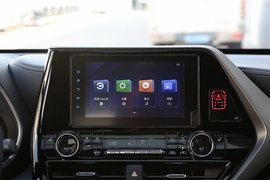 2022款丰田皇冠陆放