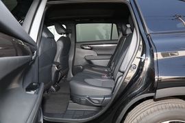 2022款丰田皇冠陆放